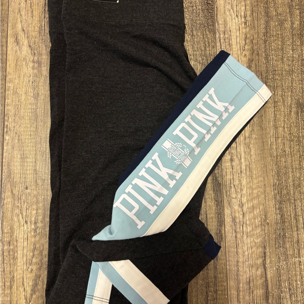 Victoria's Secret women’s Leggings - Black and Blue - Picture 2 of 4
